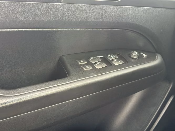SSANGYONG GRAND MUSSO 2023 - Imagen 19
