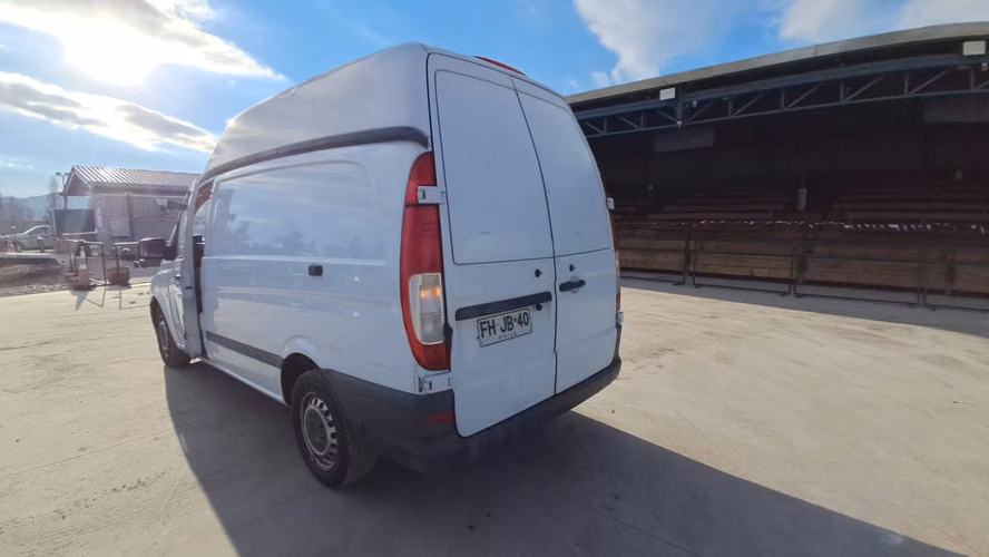 FURGON MARCA MERCEDES BENZ MODELO VITO 113 AÑO 2013
