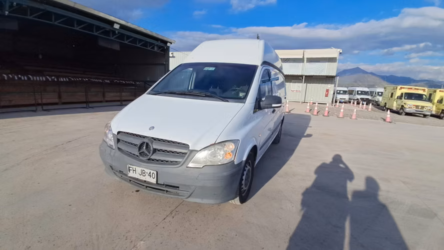 FURGON MARCA MERCEDES BENZ MODELO VITO 113 AÑO 2013