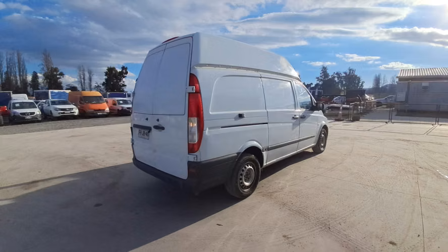 FURGON MARCA MERCEDES BENZ MODELO VITO 113 AÑO 2013