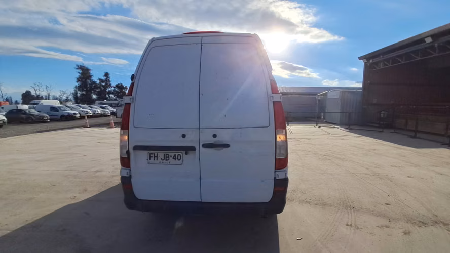 FURGON MARCA MERCEDES BENZ MODELO VITO 113 AÑO 2013