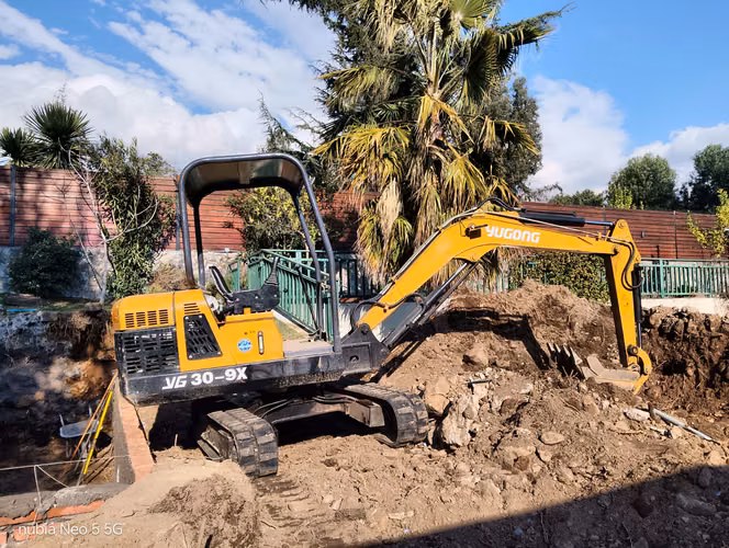 Arriendo minicargador y miniexcavadora