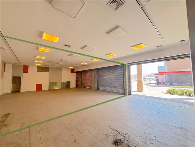 Local 162m2 en Strip Center Alto Flujo Metro Puente Alto