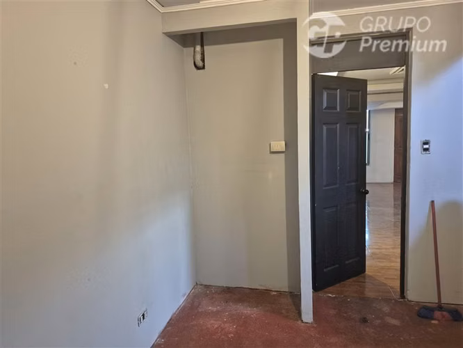 Casa en venta de 4 dorm. 1B en Huechuraba - Imagen 2