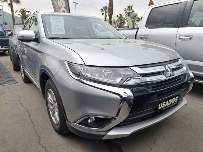 MITSUBISHI OUTLANDER 2019 - Imagen 2