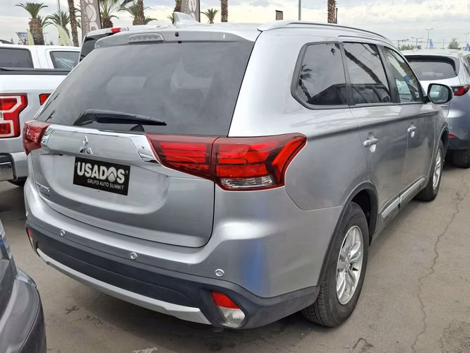 MITSUBISHI OUTLANDER 2019 - Imagen 5