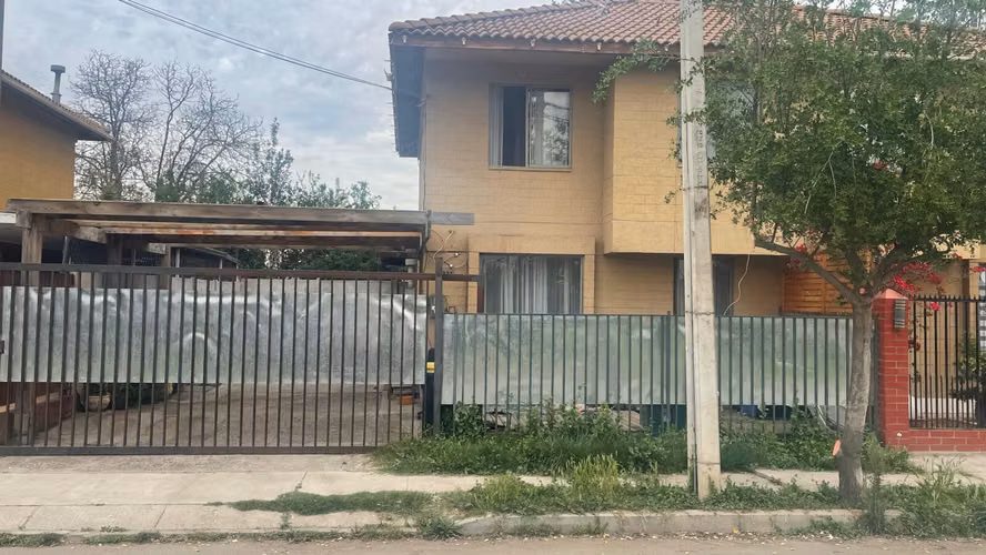 Arriendo Casa de 3d, 2b, en Villa Portales de Santa Ana, Maipú.