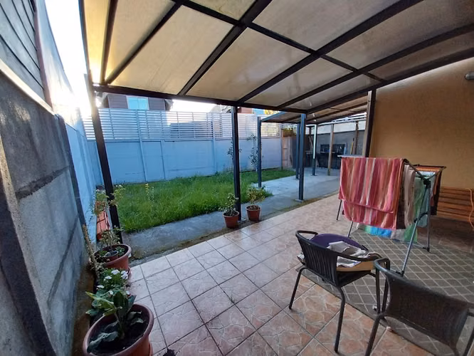 Estupenda casa 2 pisos en pasaje cerrado porton automático - Imagen 10