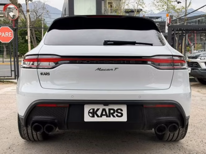 PORSCHE MACAN T 2025