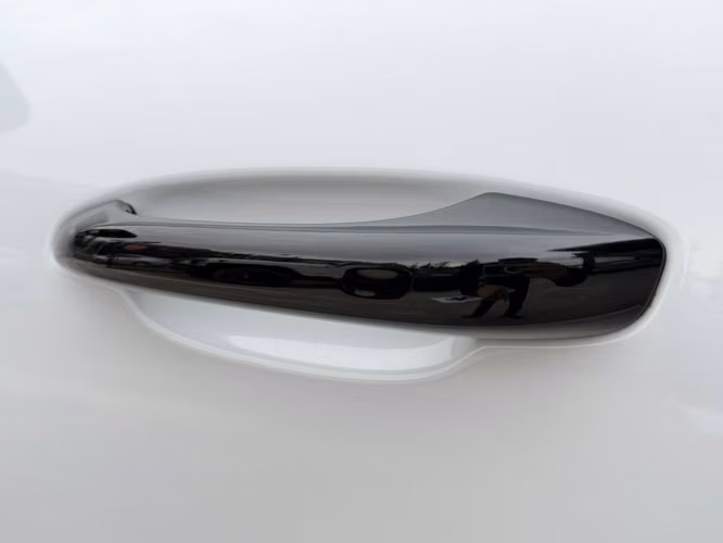 PORSCHE MACAN T 2025