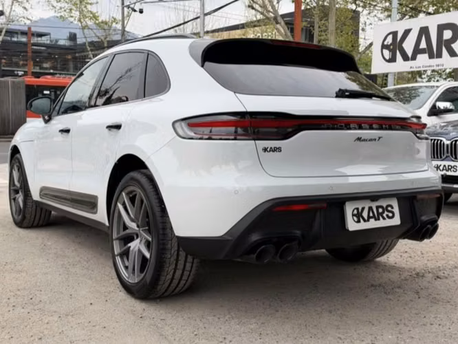 PORSCHE MACAN T 2025