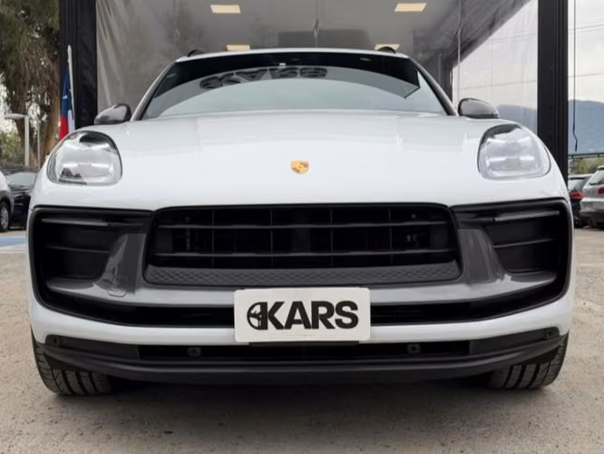 PORSCHE MACAN T 2025