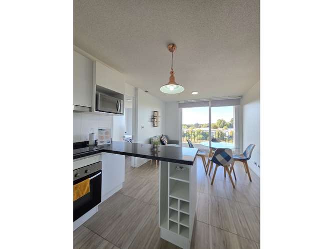 Departamento 2D2B en Arriendo Amoblado Isla Teja - Imagen 2