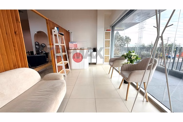 Local comercial - lo cañas - strip center
