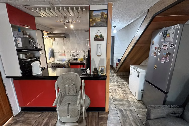 Casa renovada 3 dorm. | pasaje cerrado - Imagen 10
