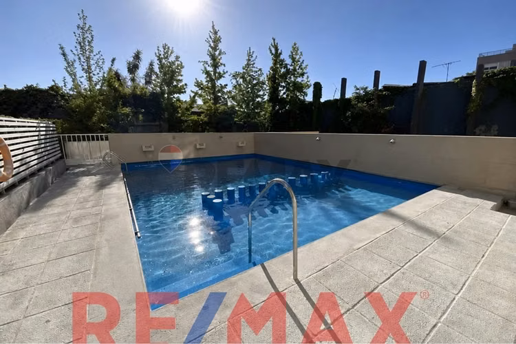 Departamento con piscina centro - Imagen 4