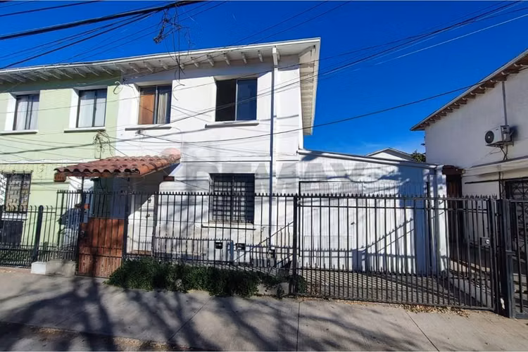 Casa 2 pisos remodelada y ampliada san joaquin