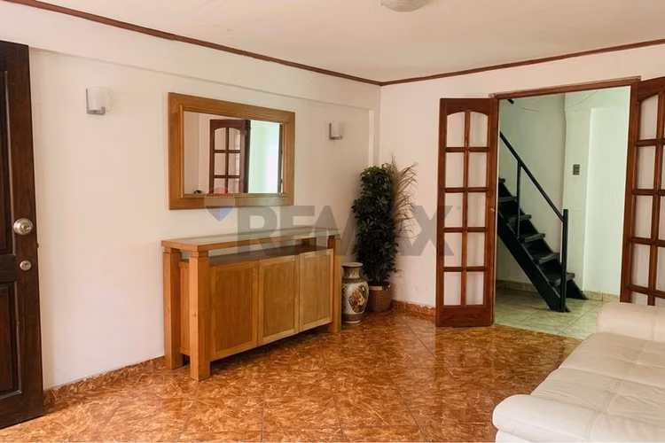Casa 6d/3b quinta normal metro blanqueado - Imagen 2