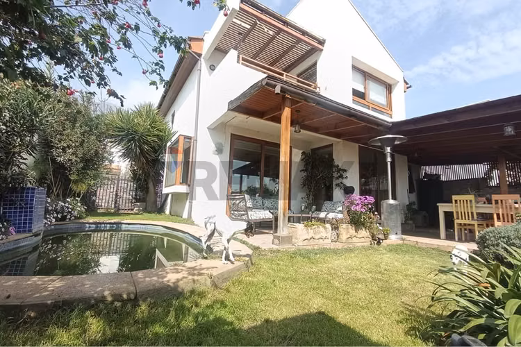 Casa 5d/4b | 469 m² | piscina | peñalolén