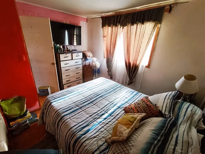 VIVE EN UNA AMPLIA CASA ESQUINA EN QUILICURA 4 DORMITORIOS - Imagen 12