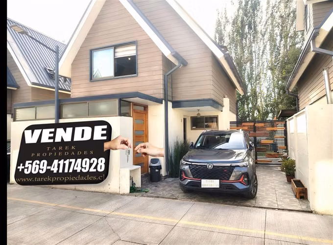 Casa en venta de 4 dorm. en Peñaflor