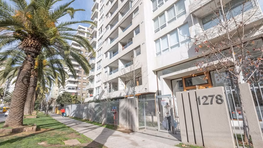 IMPECABLE DEPARTAMENTO EN ARRIENDO CON BODEGA
