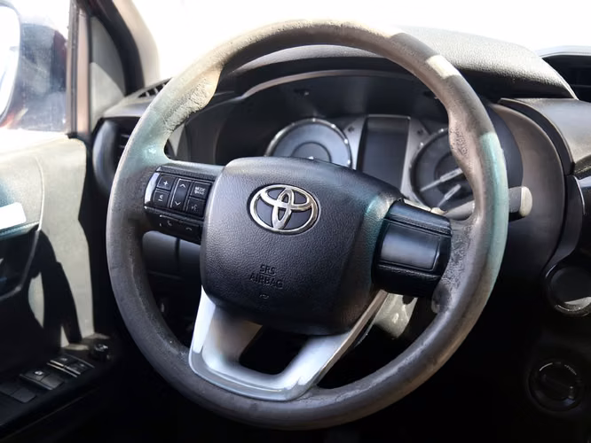 TOYOTA HILUX 2024 - Imagen 14