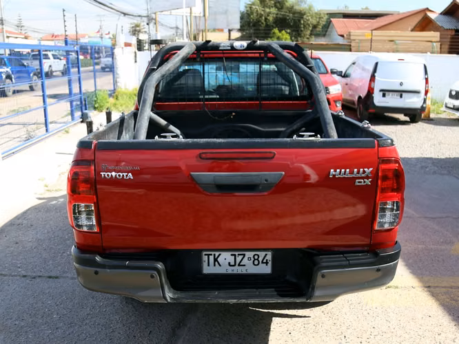 TOYOTA HILUX 2024 - Imagen 7