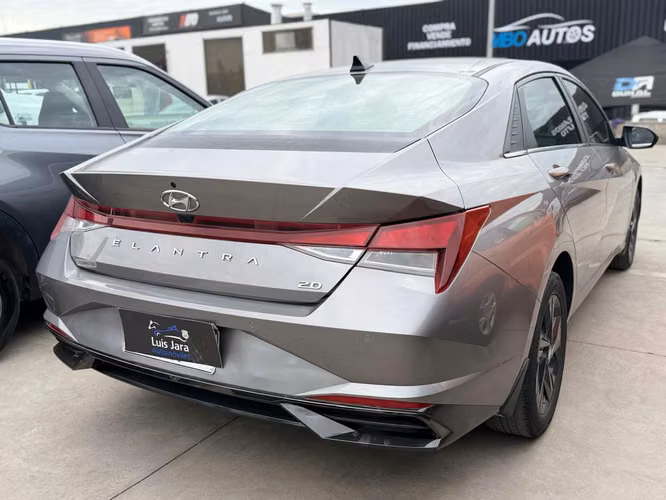 HYUNDAI ELANTRA CN7 - Imagen 6