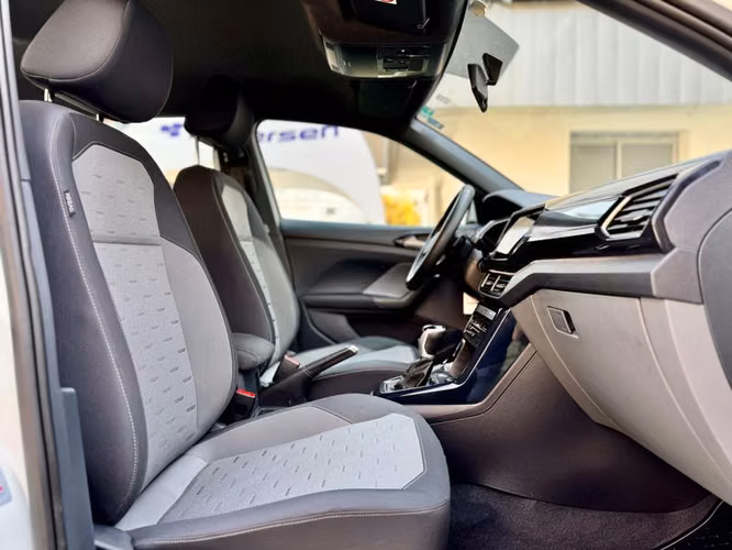 VOLKSWAGEN T-CROSS 1.0 TSI AT COMFORTLINE (RADIO 6,5\) - 2024 | 4653 - Imagen 15