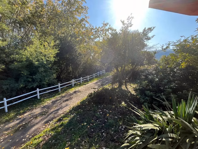 VENTA DE COMPLEJO DE CABAÑAS CON PISCINA Y CERVECERÍA ARTESANAL PRECORDILLERA STA BARBARA