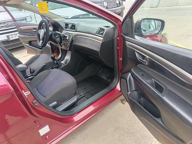 SUZUKI CIAZ GL 1.4
