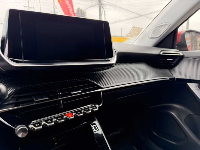 PEUGEOT 2008 2021 - Imagen 10