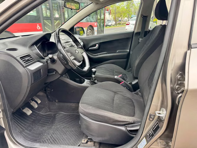 KIA MORNING EX 1.2 MEC FULL AIRE AIRBAG LLANTAS VER EN LAS CONDES 2017 - Imagen 11