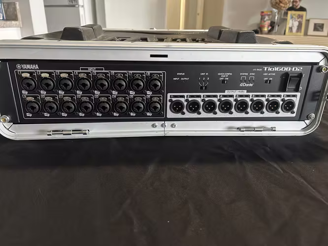 Yamaha TF1 + Tio1608-D2 + Tarjeta Dante NY64-D + Cases