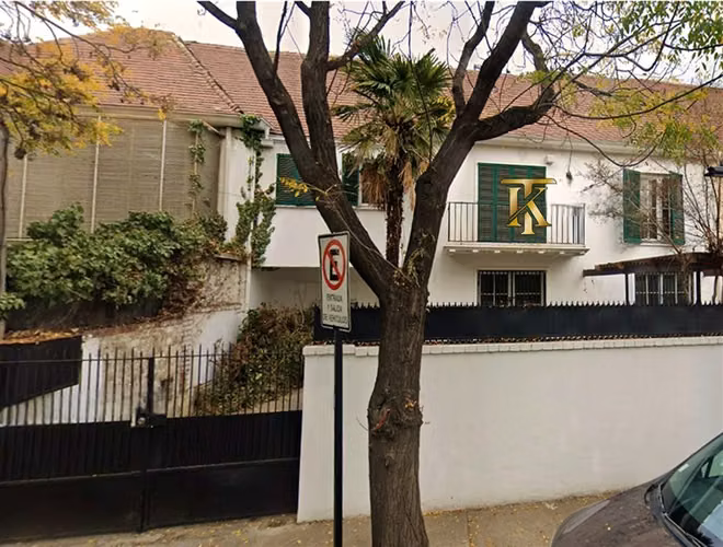 Casa en arriendo de 4 dorm. en Providencia