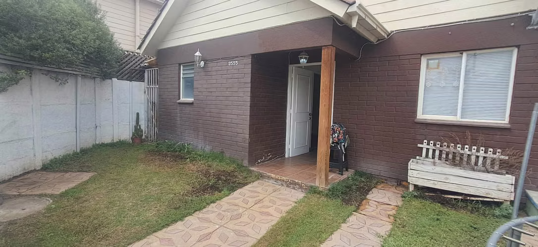 SE ARRIENDA LINDA CASA 2 PISOS LARAPINTA LAMPA - Imagen 20