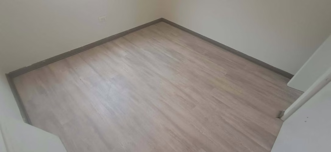 SE ARRIENDA LINDA CASA 2 PISOS LARAPINTA LAMPA - Imagen 12