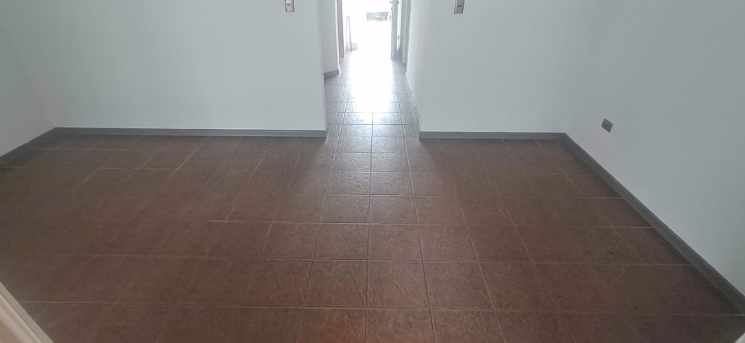 SE ARRIENDA LINDA CASA LOS HALCONES CON AV. LA HACIENDA LAMPA