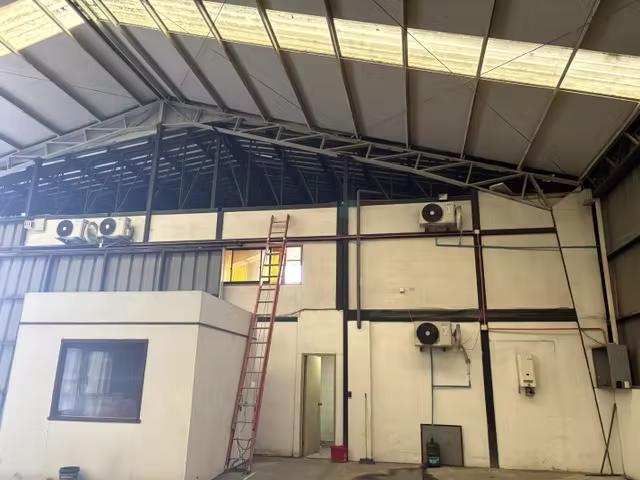 gran Bodega de  1.000 mts2 sector Cardonal - Imagen 4