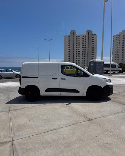 PEUGEOT PARTNER L1 - 2022 | 4751 - Imagen 3