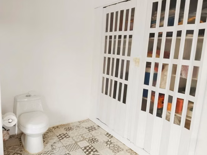 SE VENDE CASA CON TERRENO 5.500 M2 EN CONDOMINIO CASA BLANCA