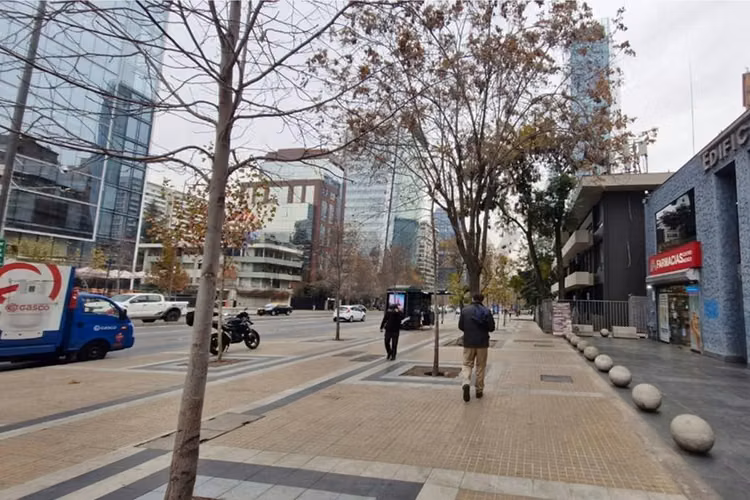 A pasos del metro alcántara con estacionamiento - Imagen 12