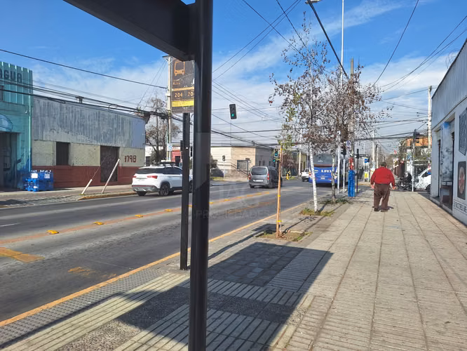 ARRIENDO CASA REMODELADA FACTIBILIDAD COMERCIO 3D 2B CARMEN