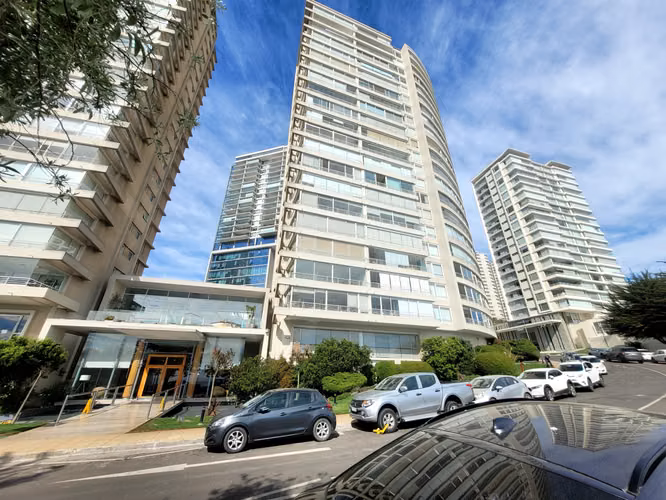GRAN DEPARTAMENTO CON ESPECTACULAR VISTA FRENTE AL MAR