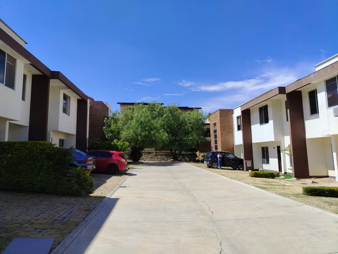 TU INVERSIÓN EN BOLIVIA | CASA EN VENTA | CHILIMARCA | 3 DORMITORIOS - Imagen 3