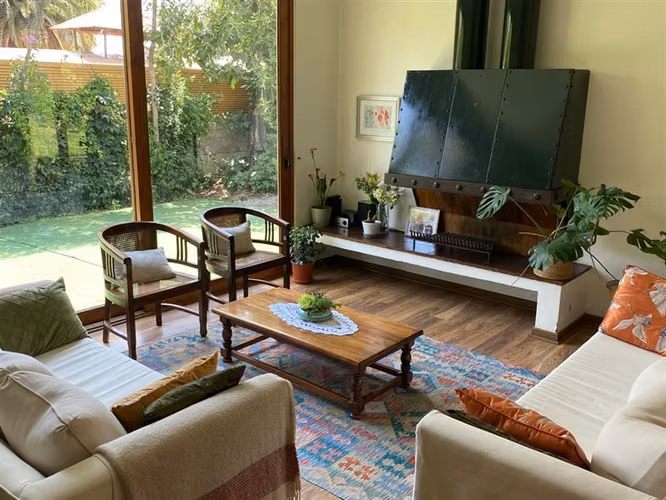 Casa en venta de 8 dorm. en Las Condes barrio Los Dominicos. - Imagen 8
