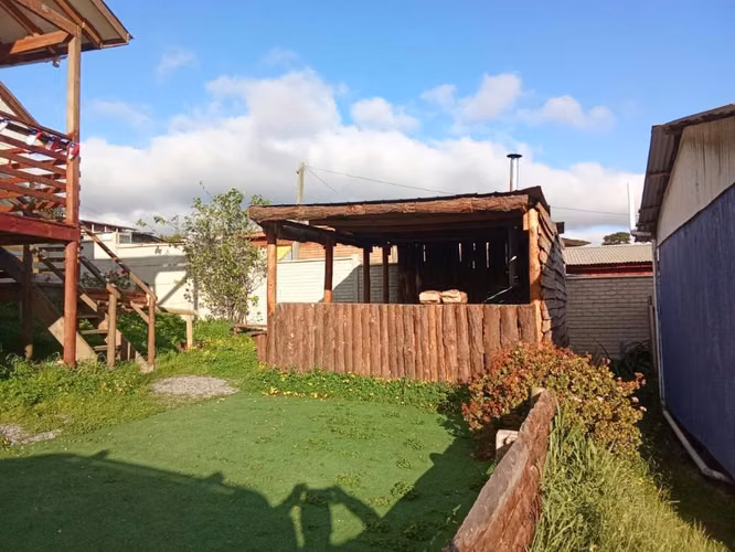 Vendo Terreno urbano 622 m2 con 2 cabañas básicas, rol propio, el tabito. Vende su dueño.Conversable