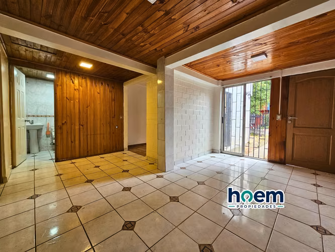¡TOTALMENTE REMODELADA! Casa de 4 Dormitorios en Villa Conavicoop - Imagen 7