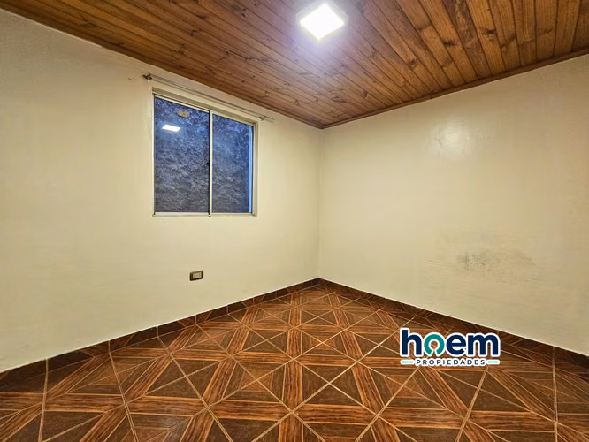¡TOTALMENTE REMODELADA! Casa de 4 Dormitorios en Villa Conavicoop - Imagen 16